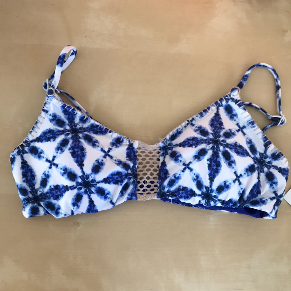 small swim suit top with a royal blue print!